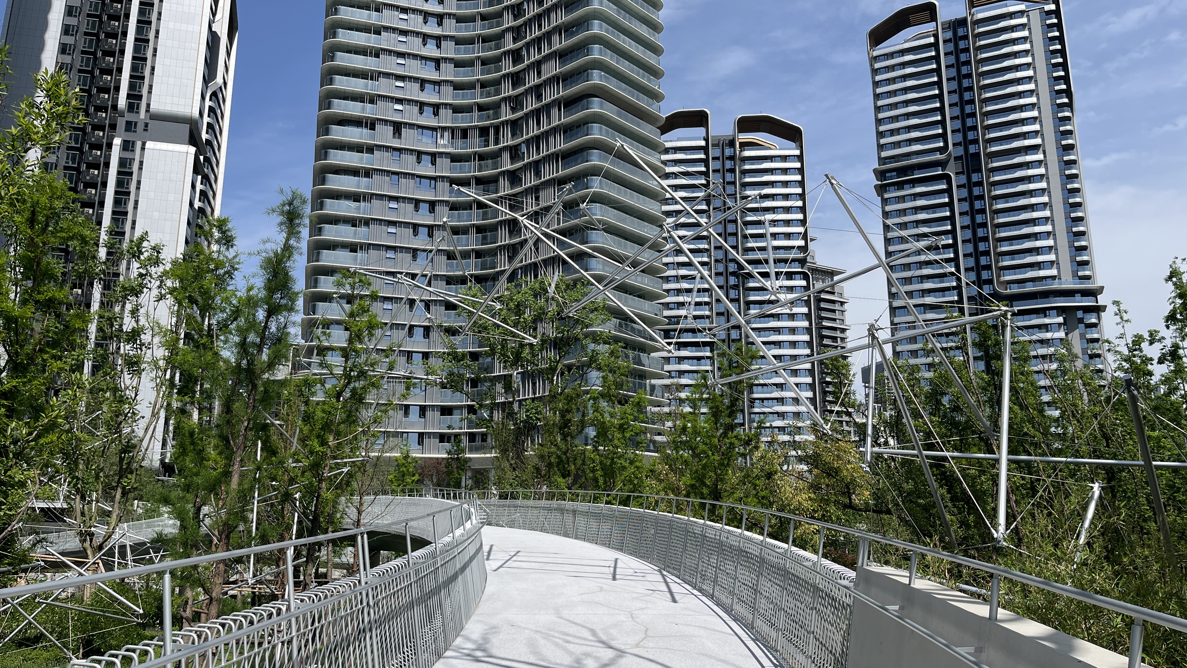 Waves Riding Tensegrity