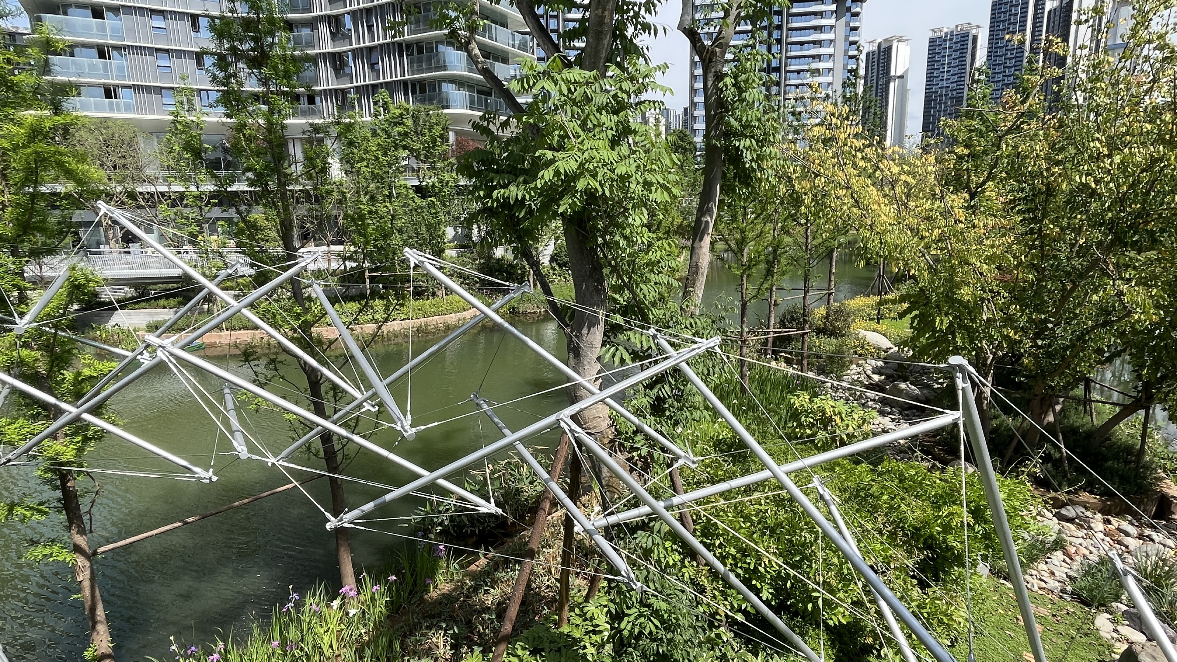 Waves Riding Tensegrity